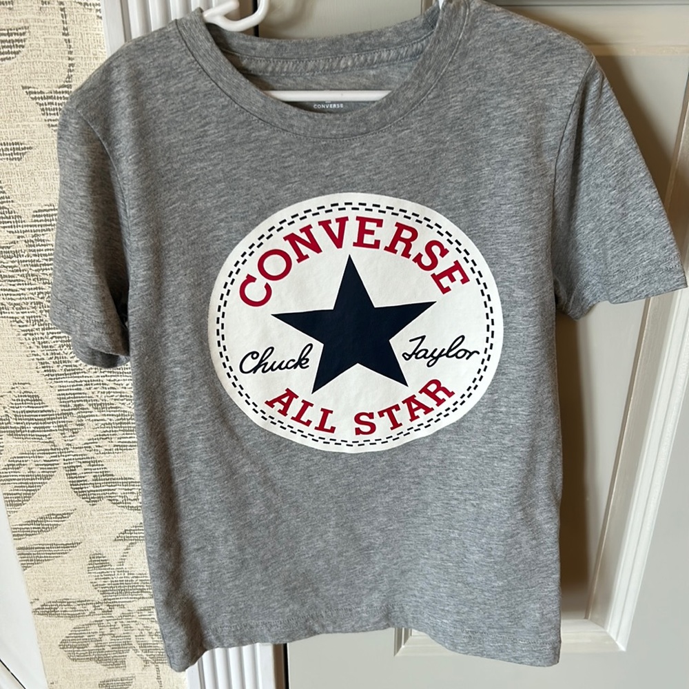 Boys Converse size 8-10 t shirt